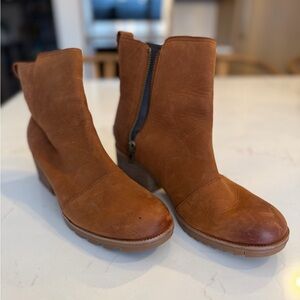 Sorel Tan Heeled Boots Cate Block Heel Leather Upper / 10